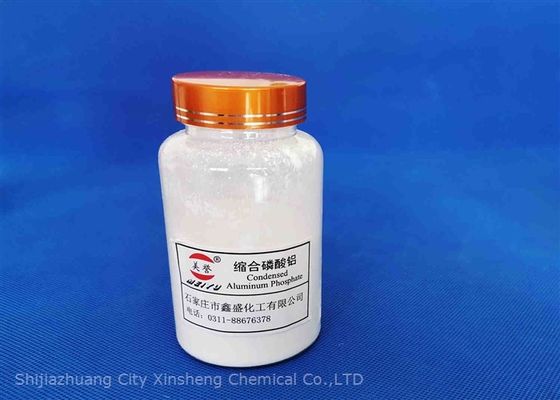Film dense et solide de phosphate de zinc destiné à la prévention de la corrosion des métaux et au retardement des flammes